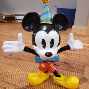 Disney Mickey Mouse sipper cup